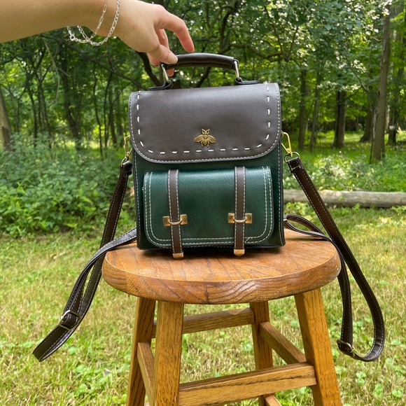 BUMBLEBEE BACKPACK - Picture 1 of 6